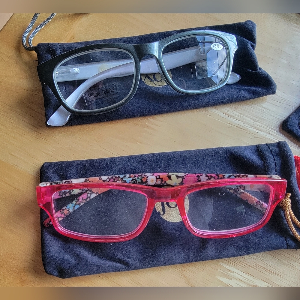 Joy Mangano Women's Glasses- 5 Remaining Pair Bundle +3.00 - Picture 2 of 6